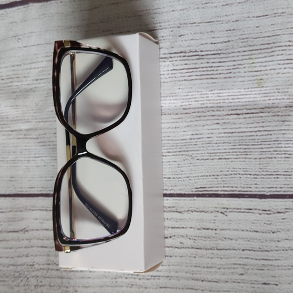 NEW Woman's blue light glasses 💙 - Picture 2 of 7